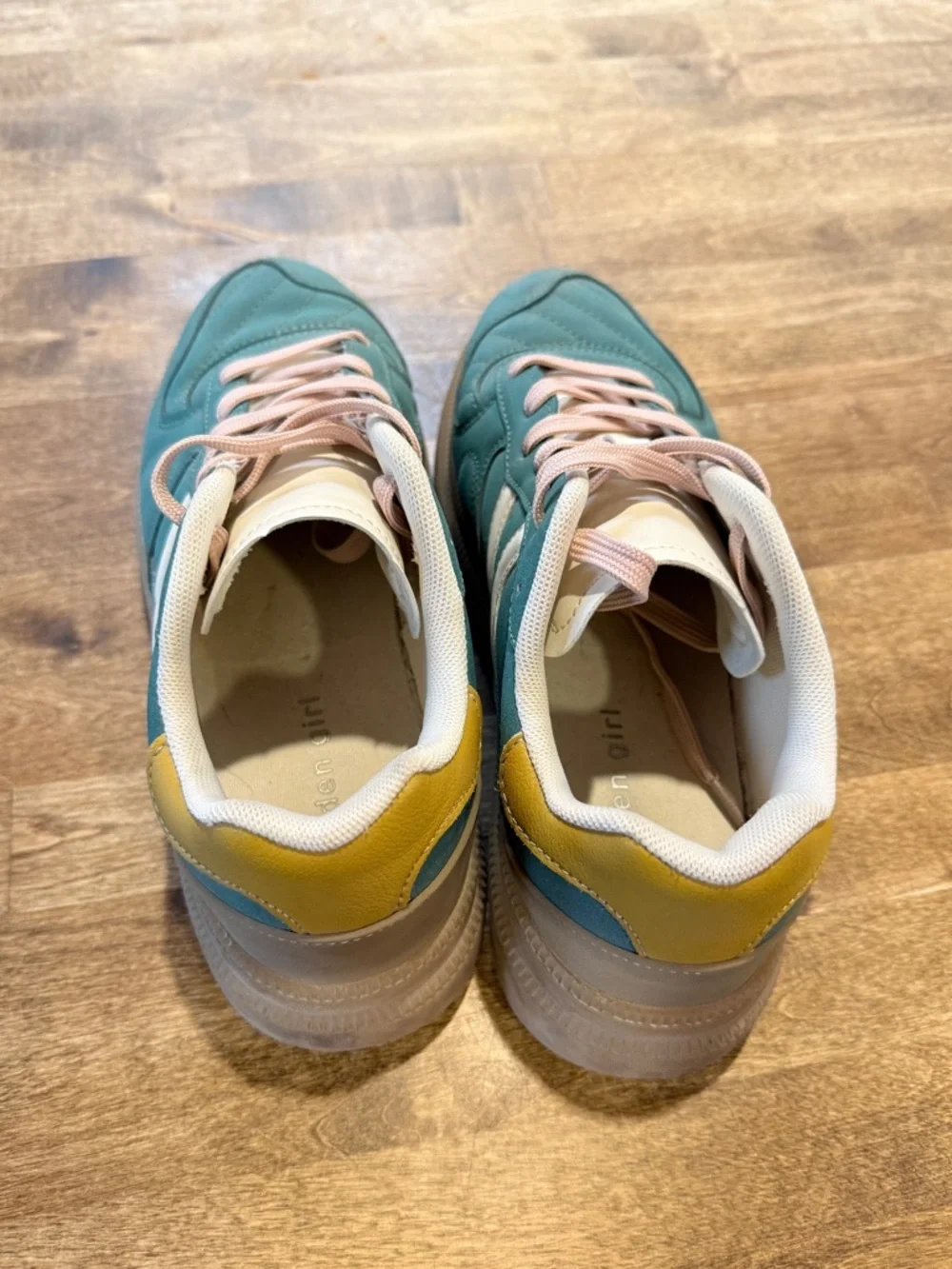 Madden Girl Goalie Platform Sneaker Women Size 7 EUC